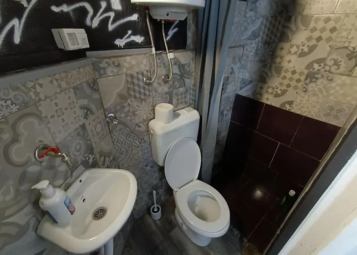 Papagajka Art Free Parking For Motorcycles In Garden *